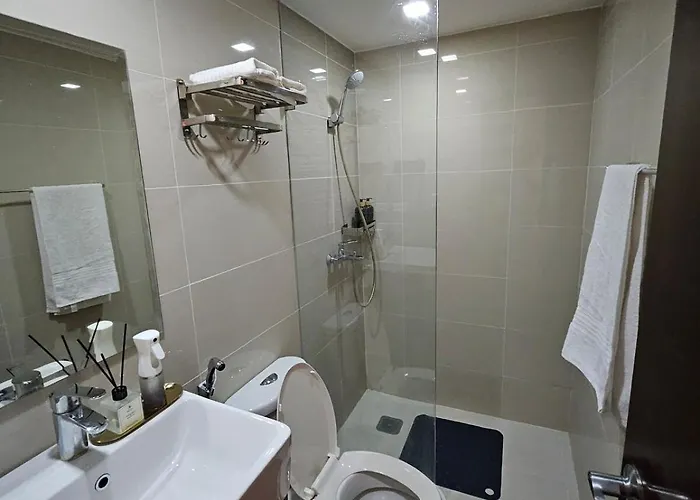 Elivion Staycations In Mckinley Hill Bgc With Pool Near Venice Mall