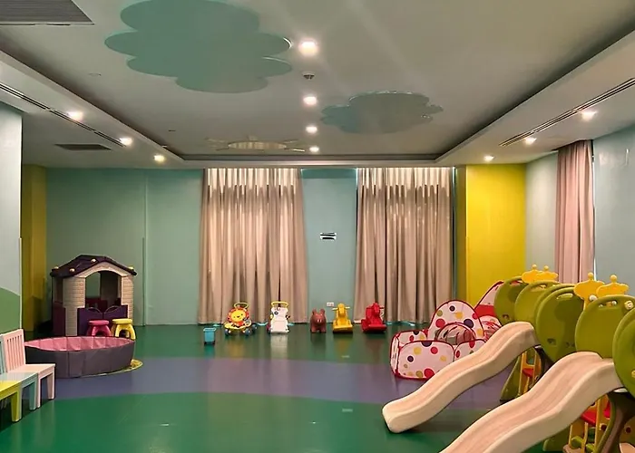 Elivion Staycations In Mckinley Hill Bgc With Pool Near Venice Mall