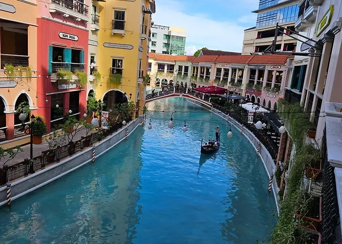 Elivion Staycations In Mckinley Hill Bgc With Pool Near Venice Mall Apartment *