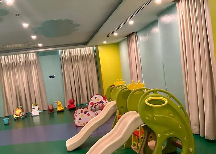 Elivion Staycations In Mckinley Hill Bgc With Pool Near Venice Mall Apartment